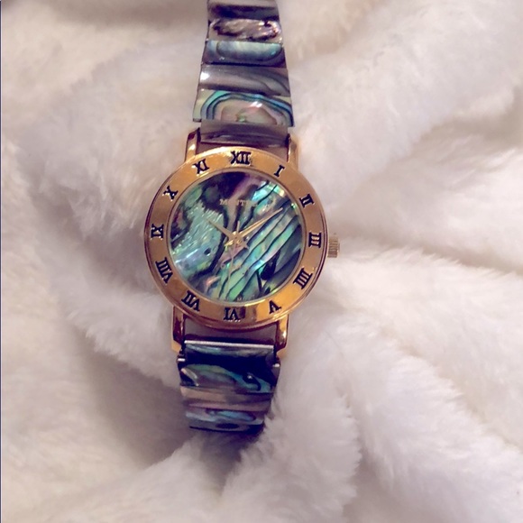 quartz Accessories - Womens Quartz mother of pearl like